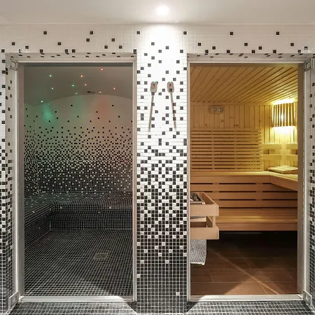 Renaissance Republique Hotel&spa Hotel