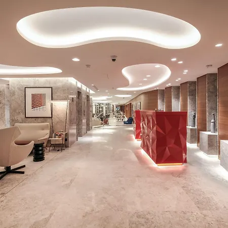 Renaissance Republique & Otel Paris