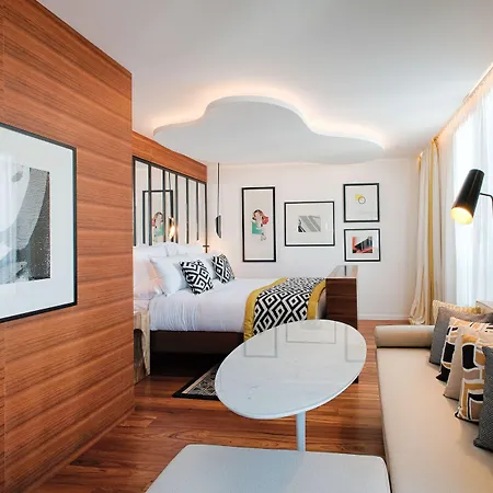 Hotel Renaissance Republique &