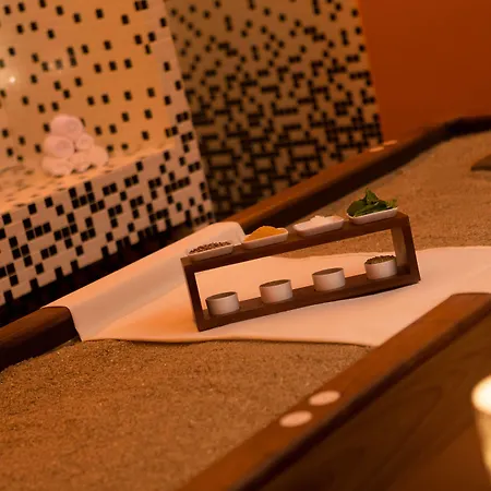 Hotel Renaissance Republique & 5*