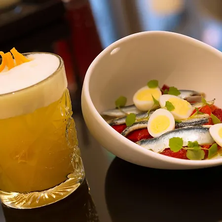 Hotel Renaissance Republique &