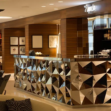 Otel Renaissance Republique &