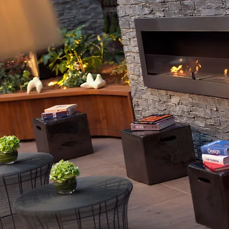 Renaissance Republique & Hotel