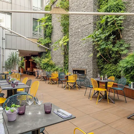 Renaissance Republique &