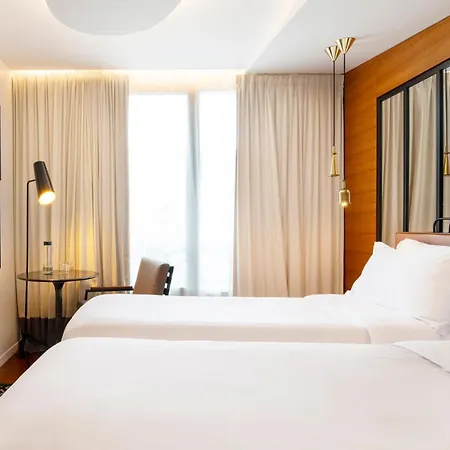 호텔 Renaissance Republique & 5*