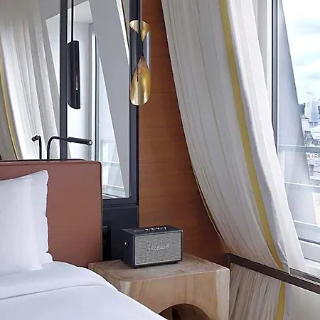 Renaissance Republique & 호텔 5*