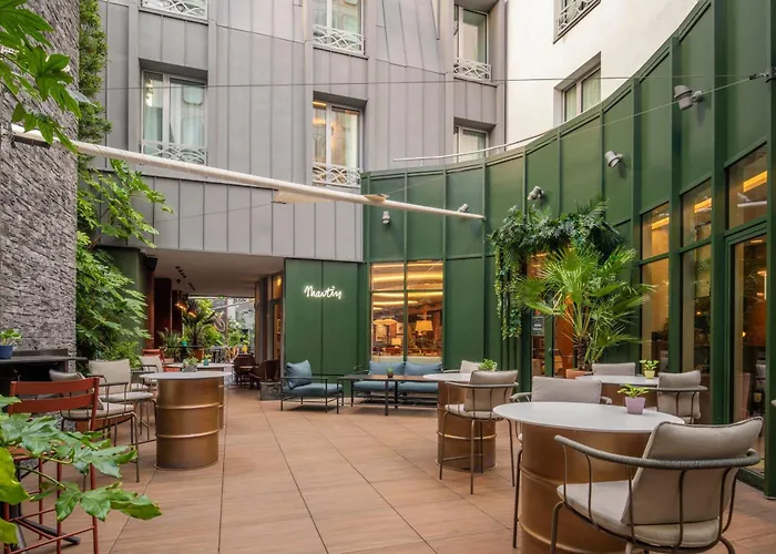 Renaissance Republique & Ξενοδοχείο