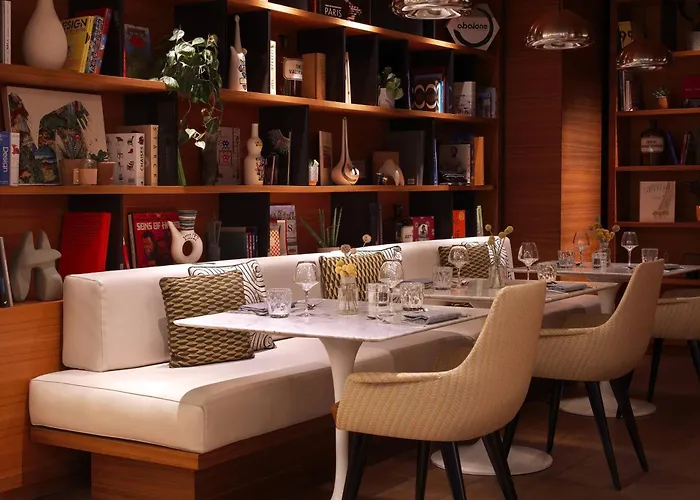 فندق Renaissance Republique &