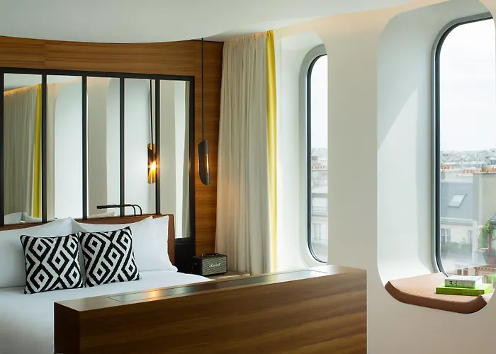 Renaissance Republique & 5*