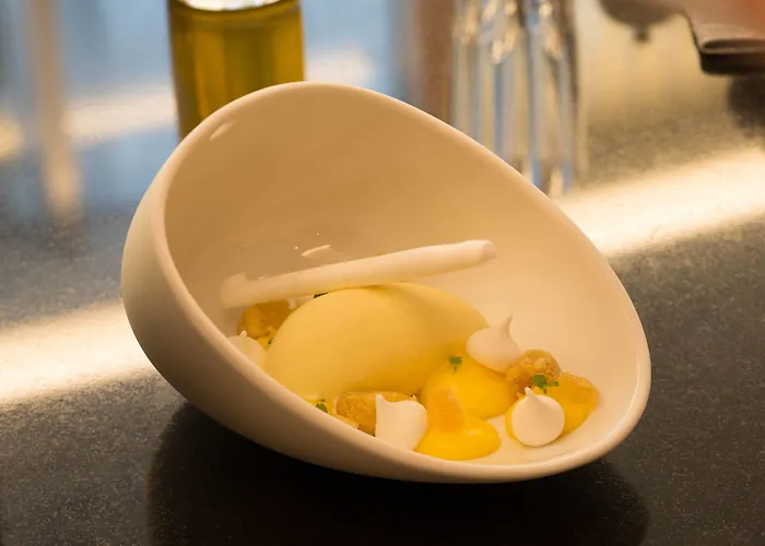 Renaissance Republique & فندق 5*