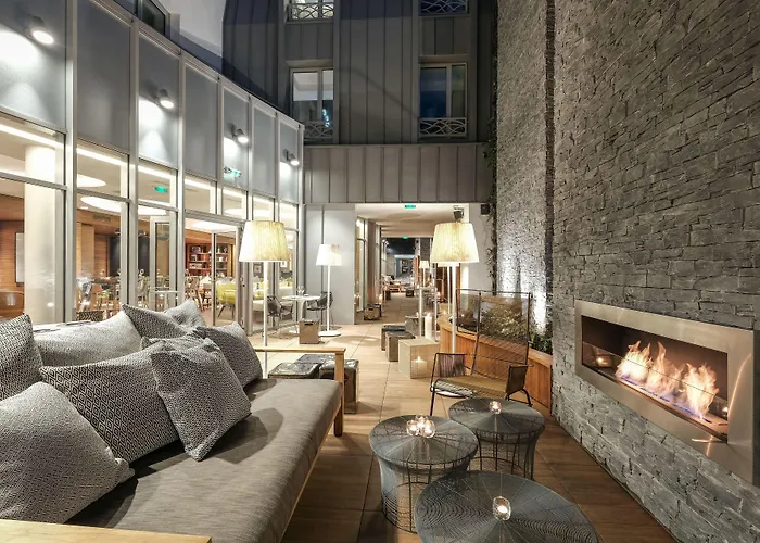 Renaissance Republique & Hotel 5*