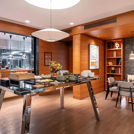 Hotel Renaissance Republique & 5*